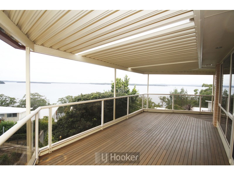6 Cecil Avenue, Wangi Wangi NSW 2267
