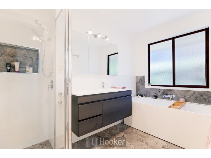 1 Lakeview Road, Kilaben Bay NSW 2283