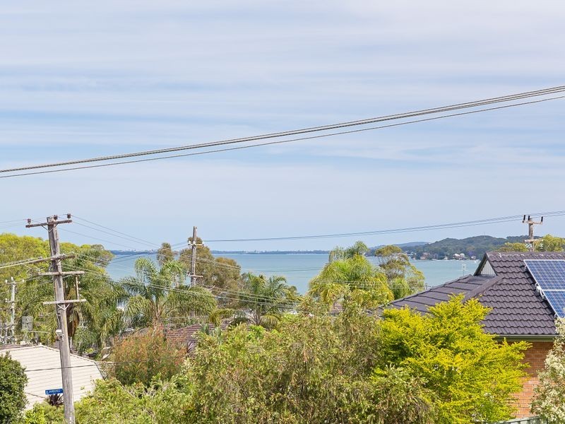 2 Gilwell Close, Fennell Bay NSW 2283