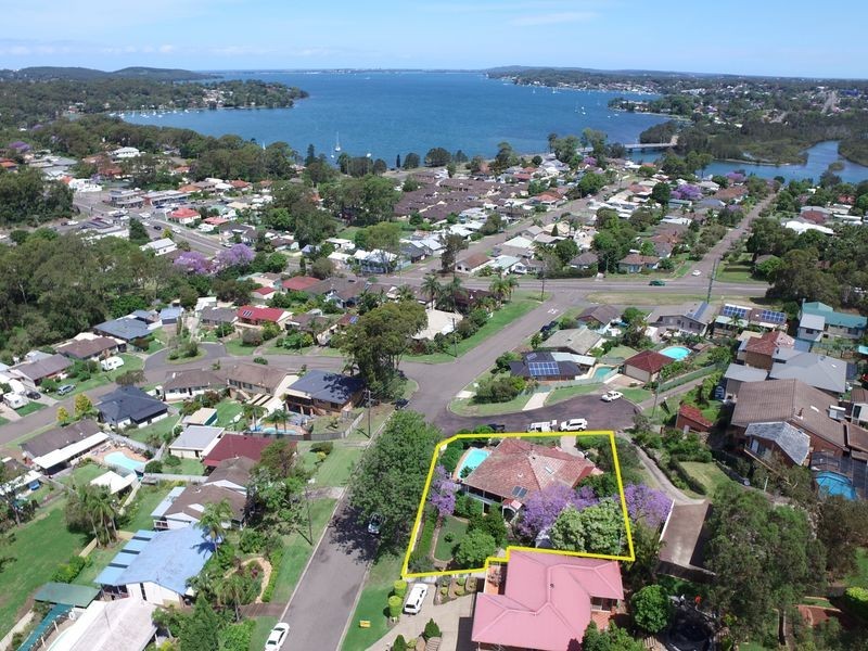 2 Gilwell Close, Fennell Bay NSW 2283
