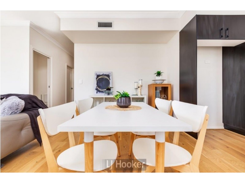 4/10 Queen Street, Warners Bay NSW 2282