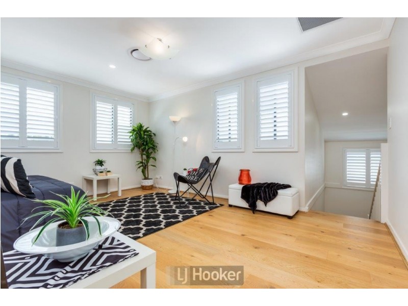 4/10 Queen Street, Warners Bay NSW 2282