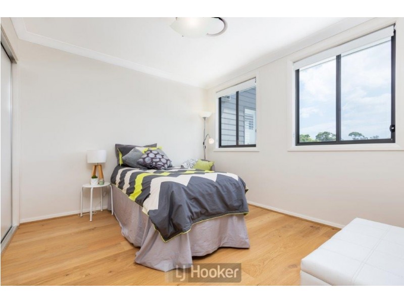 4/10 Queen Street, Warners Bay NSW 2282