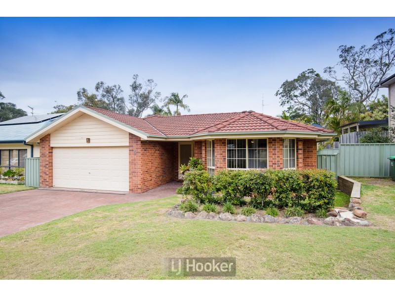 4 Lakeshore Close, Kilaben Bay NSW 2283