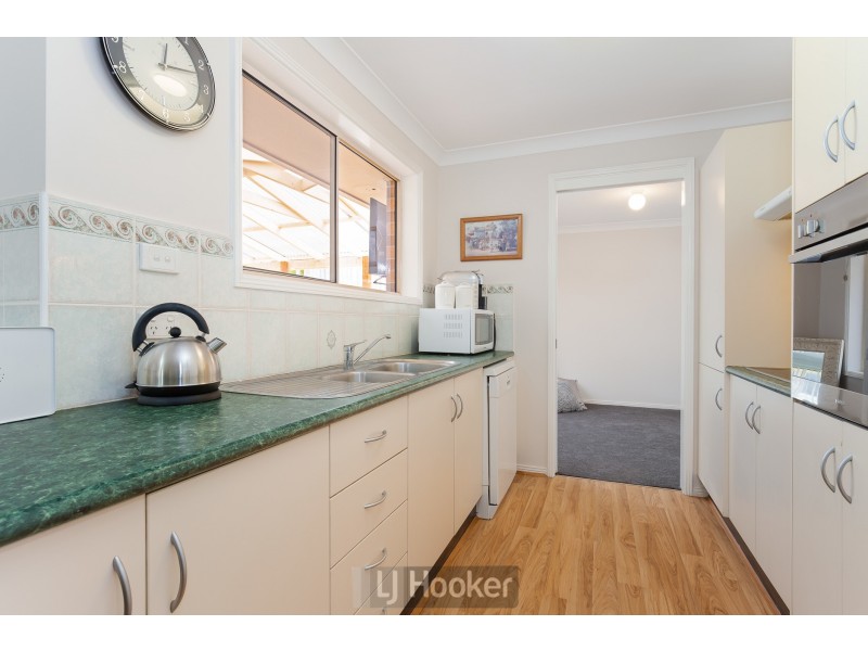 4 Lakeshore Close, Kilaben Bay NSW 2283