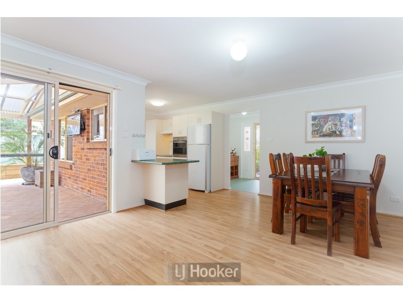 4 Lakeshore Close, Kilaben Bay NSW 2283