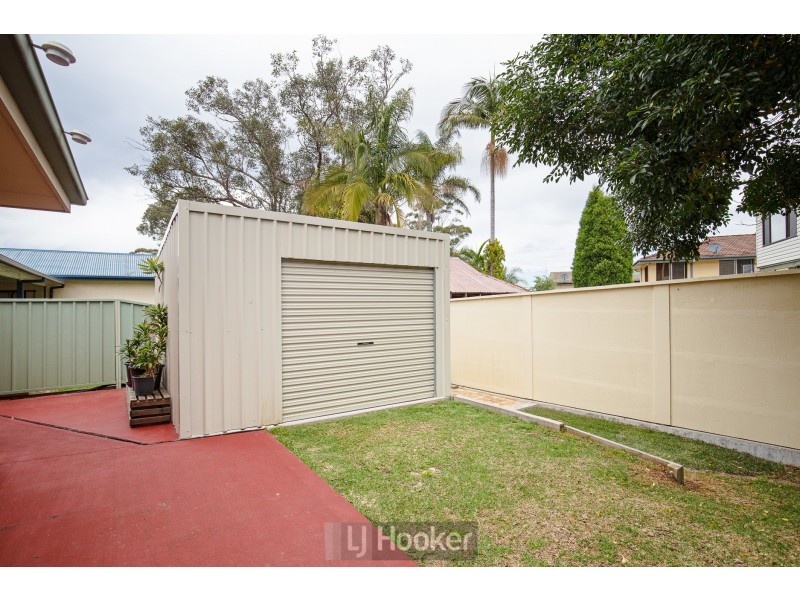 4 Lakeshore Close, Kilaben Bay NSW 2283