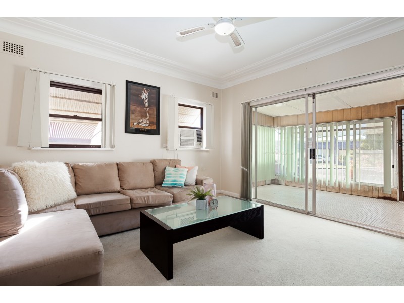 17 Wellings Street, Warners Bay NSW 2282