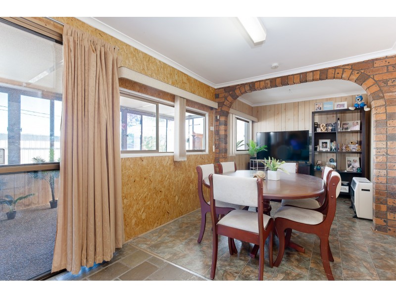 17 Wellings Street, Warners Bay NSW 2282