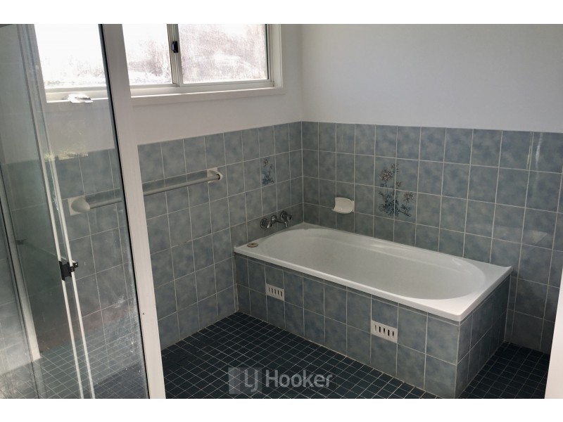 17 The Circlet, Rathmines NSW 2283