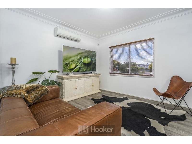 9 Hughes Avenue, Warners Bay NSW 2282