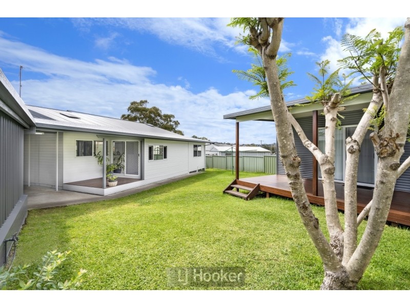 9 Hughes Avenue, Warners Bay NSW 2282