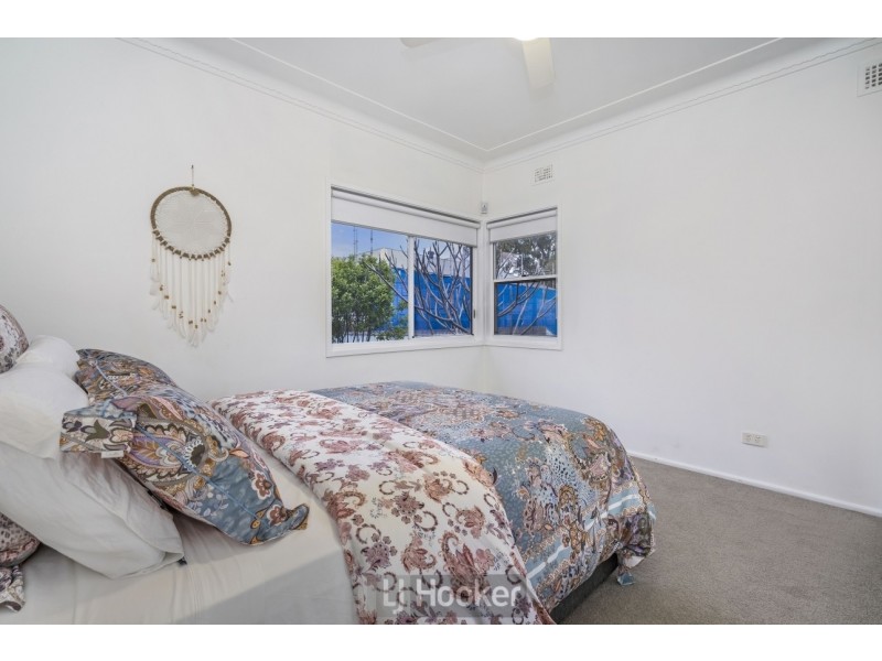 9 Hughes Avenue, Warners Bay NSW 2282