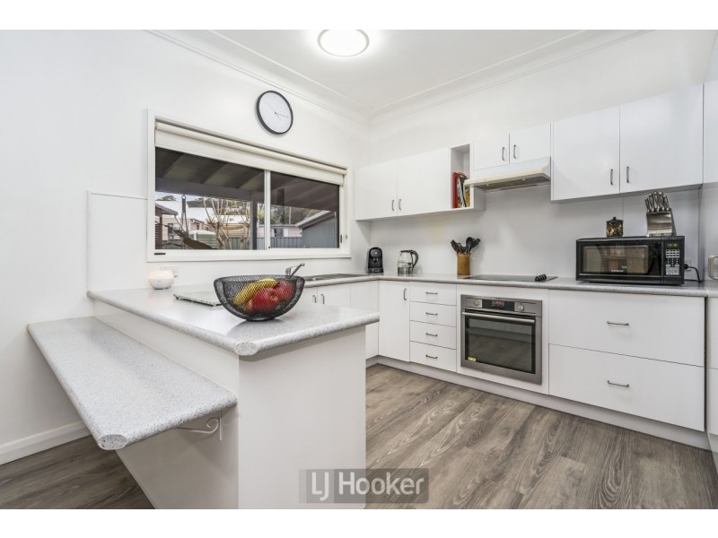 9 Hughes Avenue, Warners Bay NSW 2282