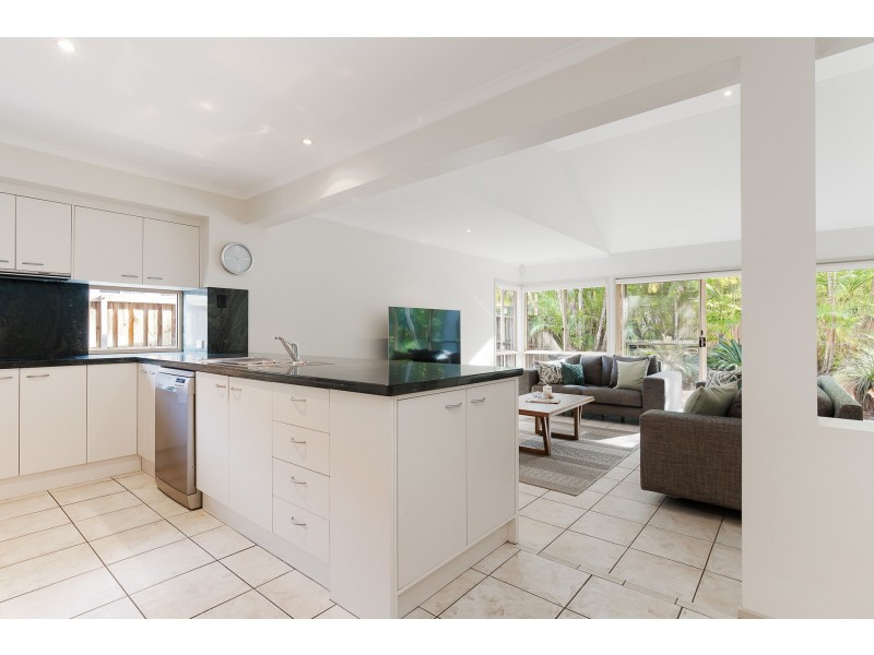 3 Boatmans Row, Eleebana NSW 2282