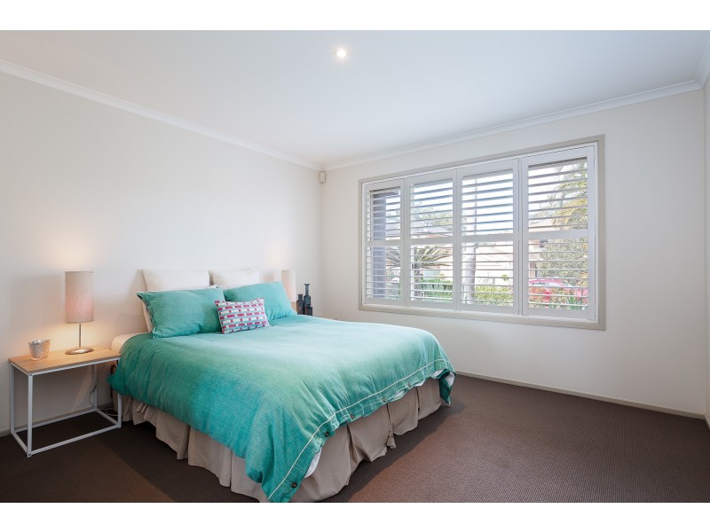 3 Boatmans Row, Eleebana NSW 2282