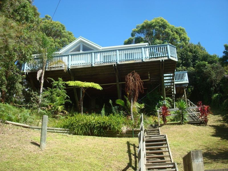 126 Fishing Point Road, Fishing Point NSW 2283