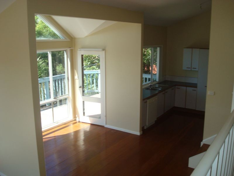 126 Fishing Point Road, Fishing Point NSW 2283