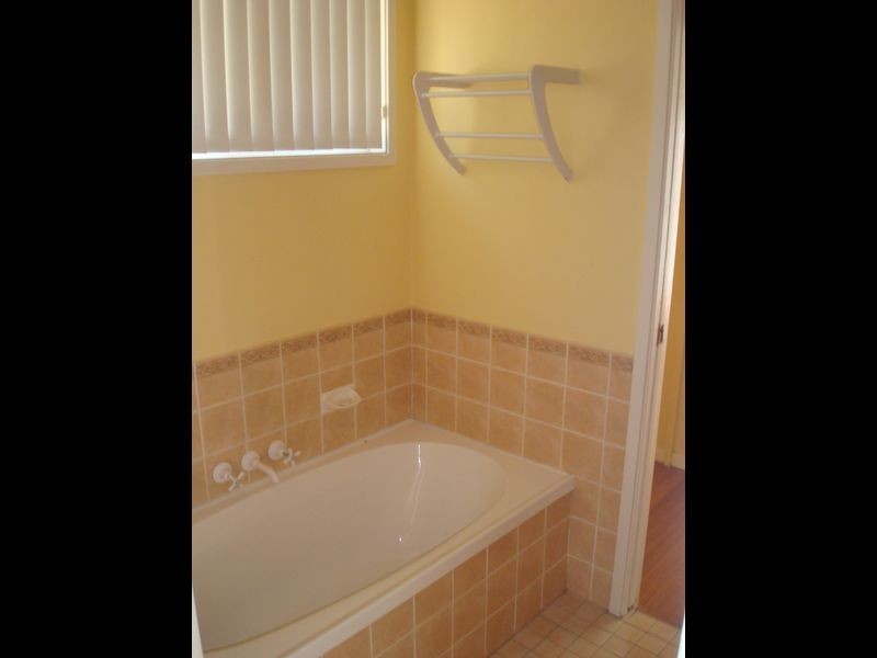 126 Fishing Point Road, Fishing Point NSW 2283