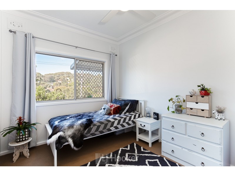 4 Kirkdale Drive, Kotara South NSW 2289