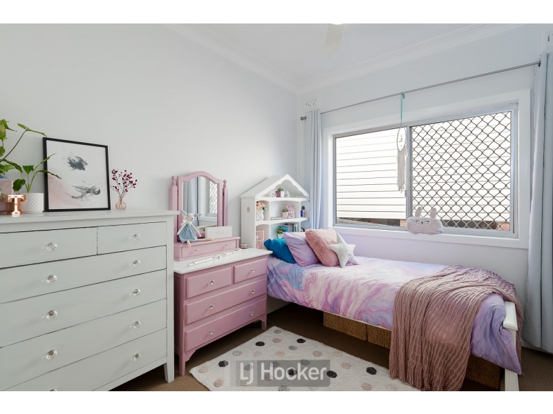 4 Kirkdale Drive, Kotara South NSW 2289