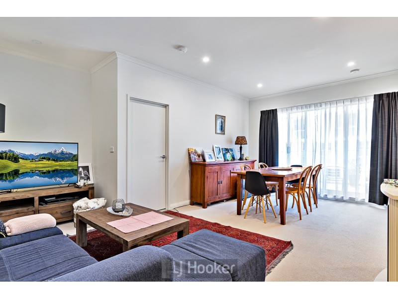 212/2 Howard Street, Warners Bay NSW 2282