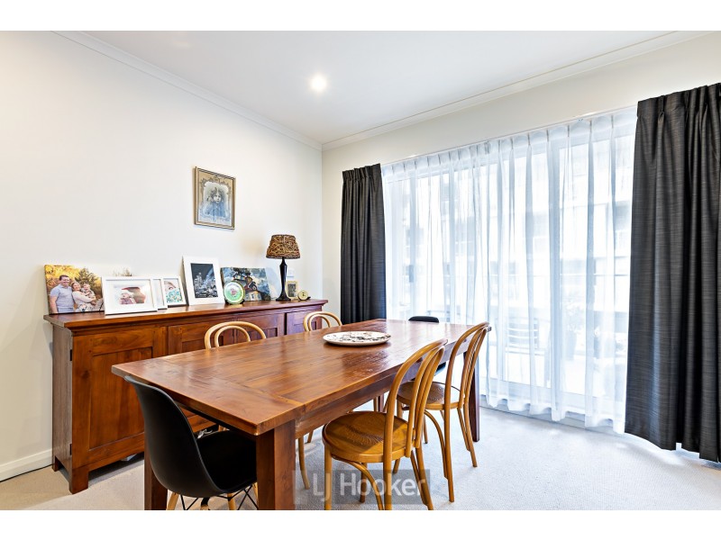 212/2 Howard Street, Warners Bay NSW 2282