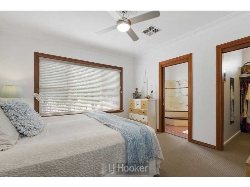 24 Newbold Road, Macquarie Hills NSW 2285