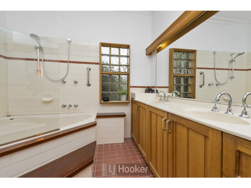 24 Newbold Road, Macquarie Hills NSW 2285