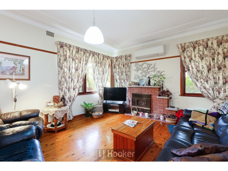 16 Ashbury Street, Adamstown Heights NSW 2289