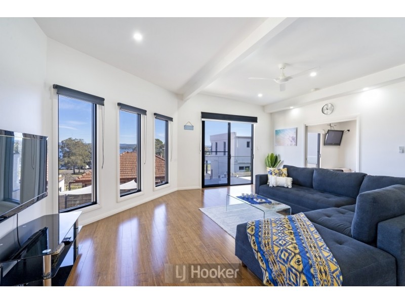 528a The Esplanade, Warners Bay NSW 2282