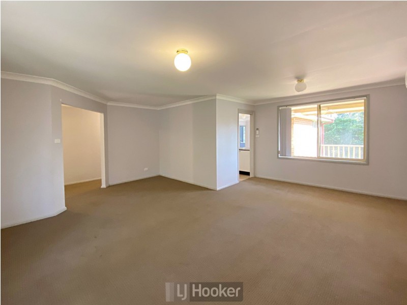 11 Canopus Close, Marmong Point NSW 2284
