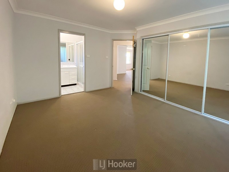 11 Canopus Close, Marmong Point NSW 2284
