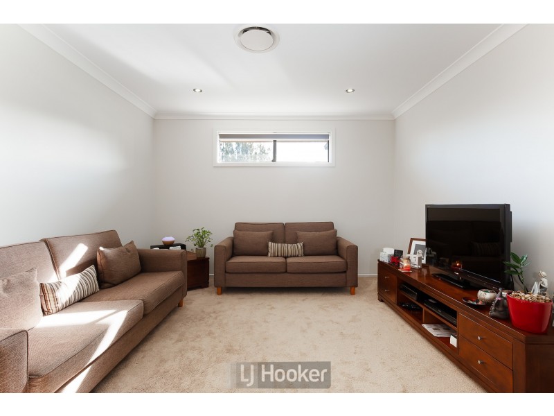 18 John Darling Avenue, Belmont North NSW 2280