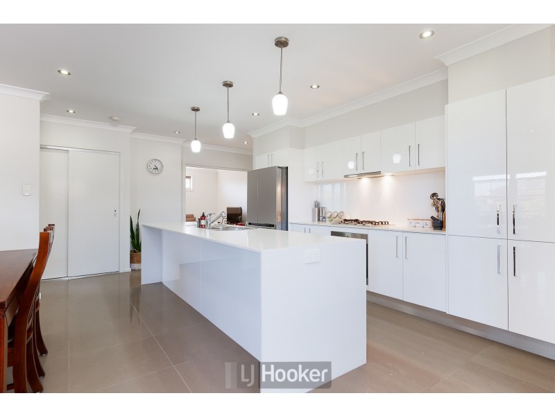 18 John Darling Avenue, Belmont North NSW 2280