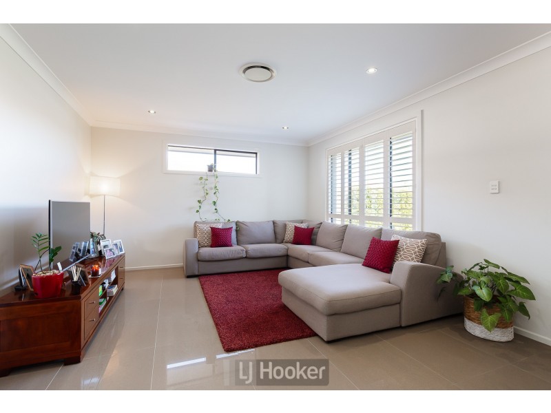 18 John Darling Avenue, Belmont North NSW 2280