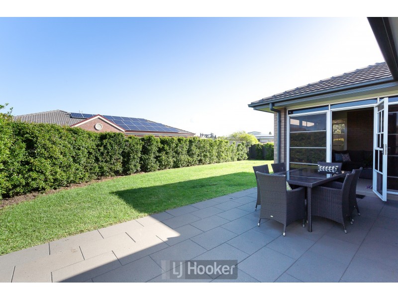 18 John Darling Avenue, Belmont North NSW 2280