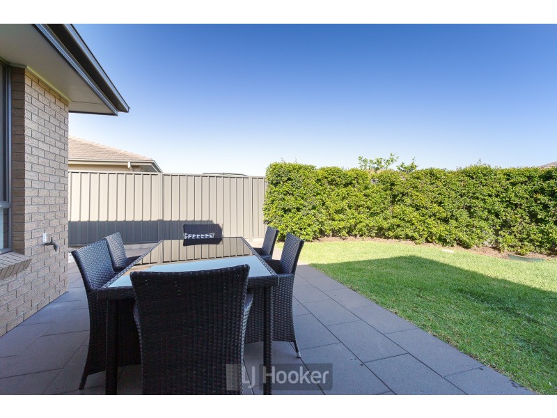 18 John Darling Avenue, Belmont North NSW 2280