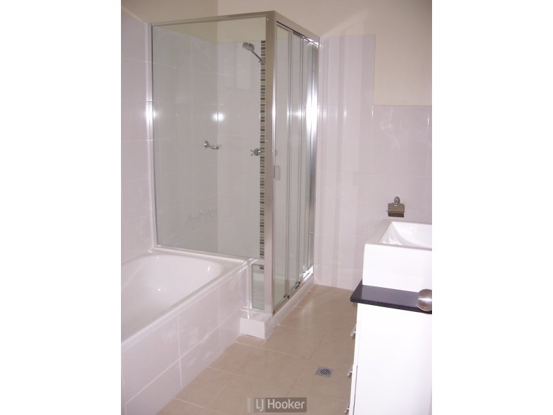 19 Threlkeld Drive, Bolton Point NSW 2283