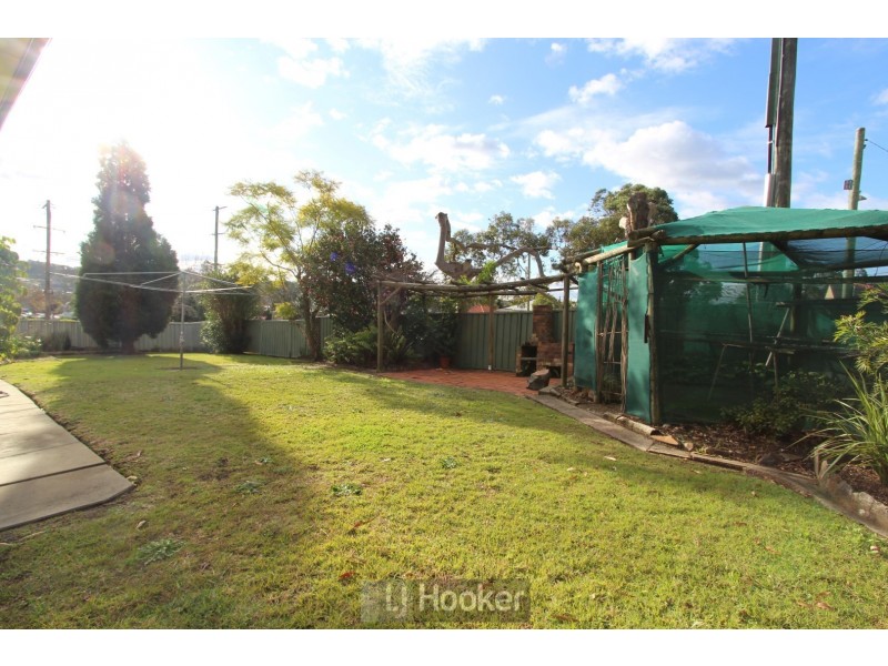 8 Warner Street, Warners Bay NSW 2282