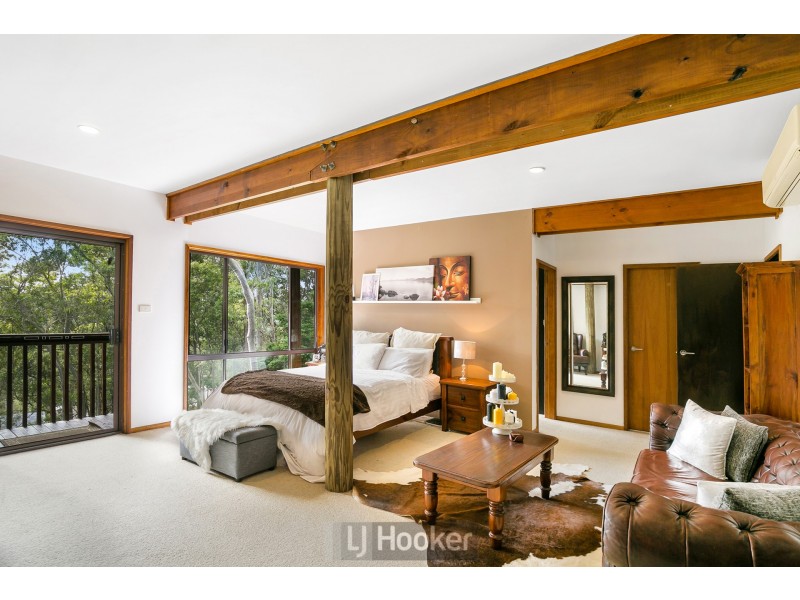 8 Robertson Road, Valentine NSW 2280