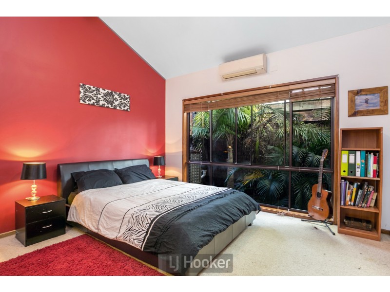 8 Robertson Road, Valentine NSW 2280