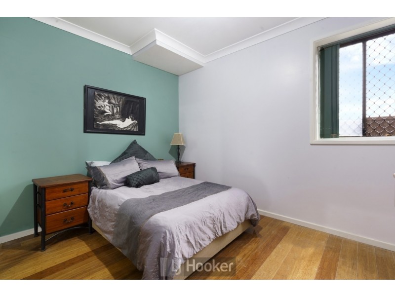 8 Kestrel Avenue, Mount Hutton NSW 2290