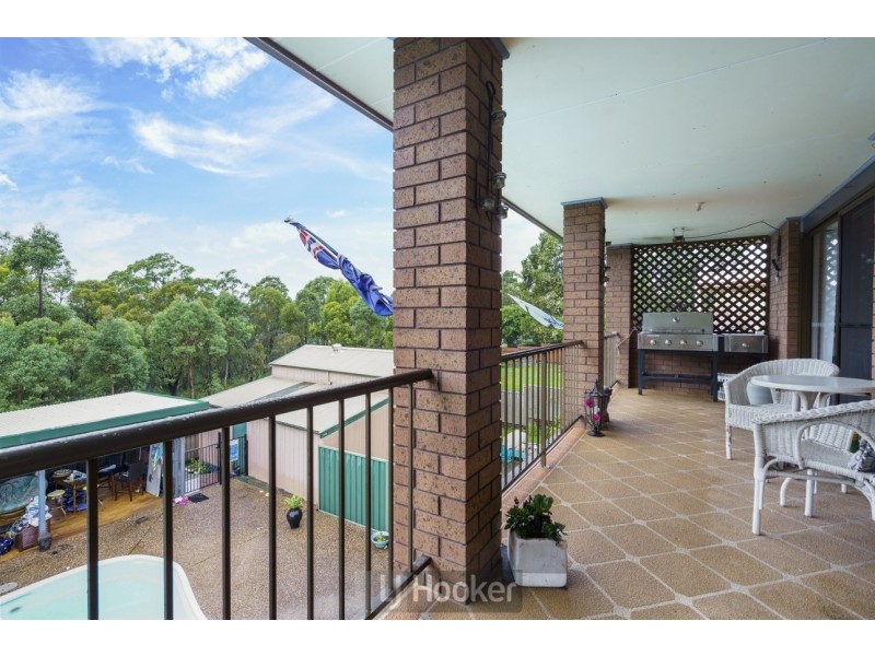 8 Kestrel Avenue, Mount Hutton NSW 2290