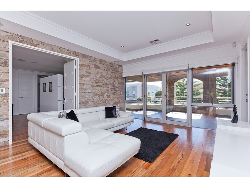 1 Taworri Way, City Beach WA 6015