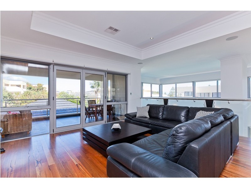 1 Taworri Way, City Beach WA 6015