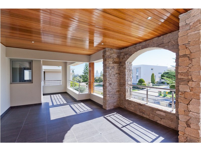 1 Taworri Way, City Beach WA 6015