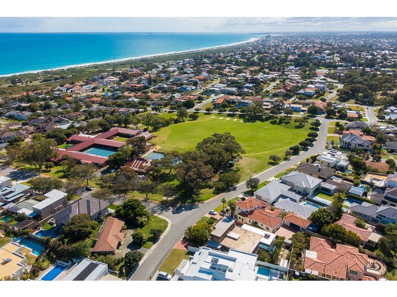 6 Dupont Avenue, City Beach WA 6015