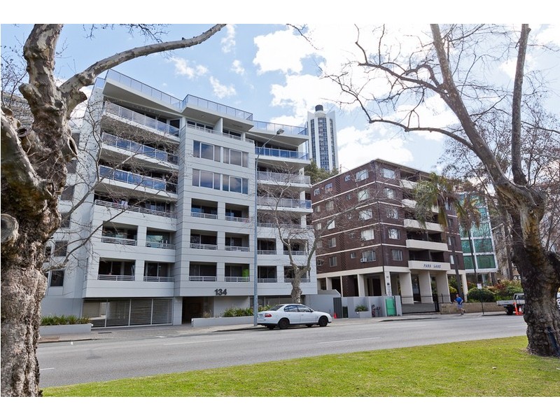 26/134 Mounts Bay Road, Perth WA 6000
