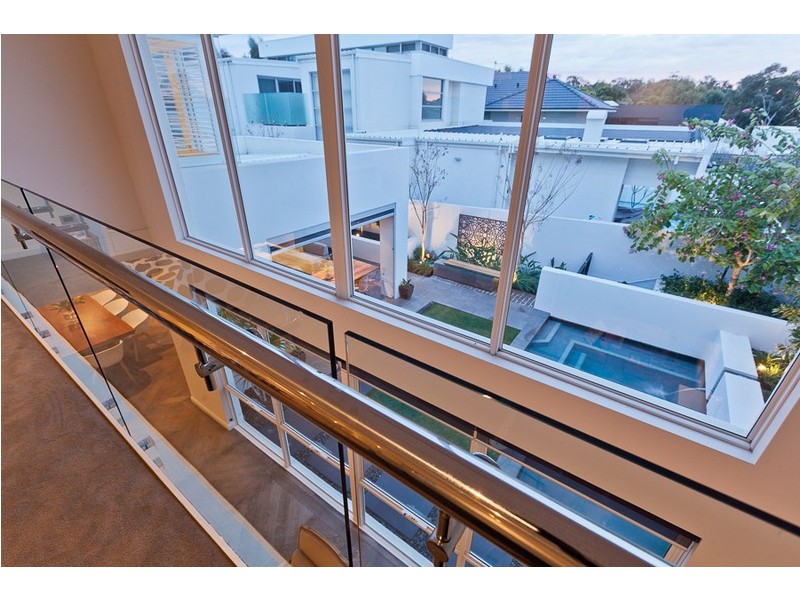 3 Swanway Crescent, Swanbourne WA 6010